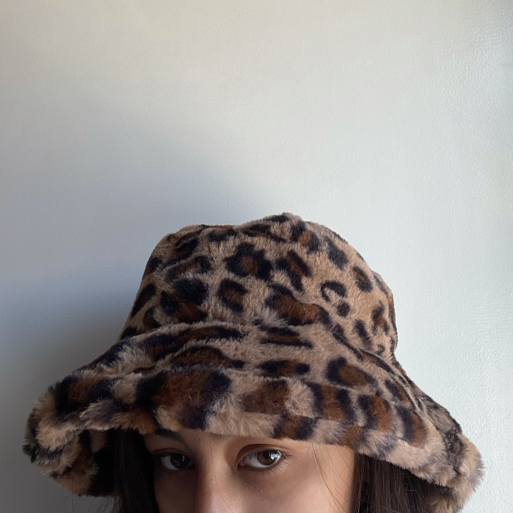 Leopard bucket hat 🐆!